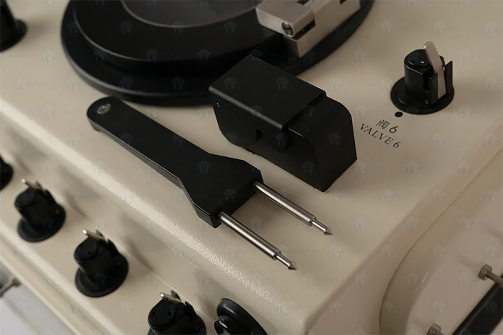 The NGL XCF 3000 centrifuge chamber and valves